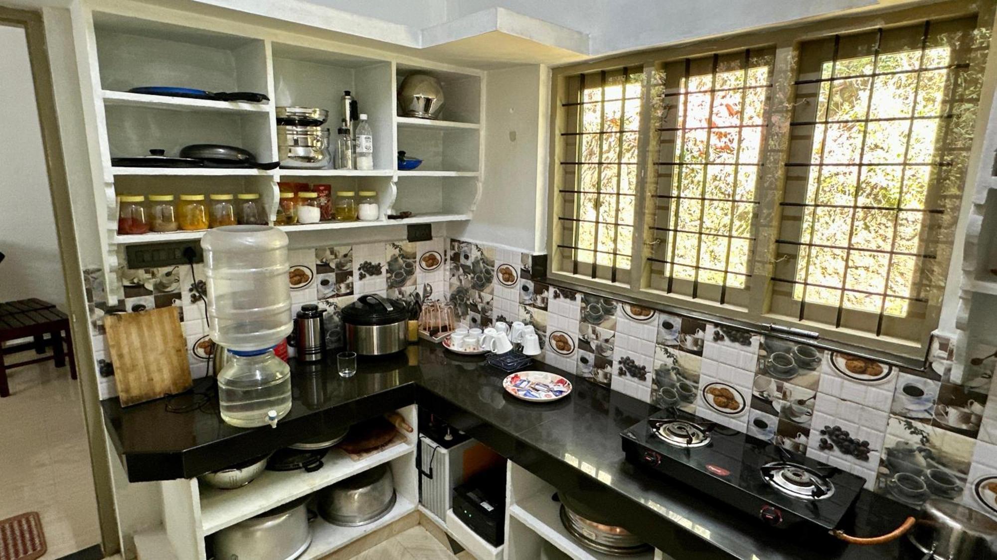 Morning Hills Villa Мунар Екстериор снимка
