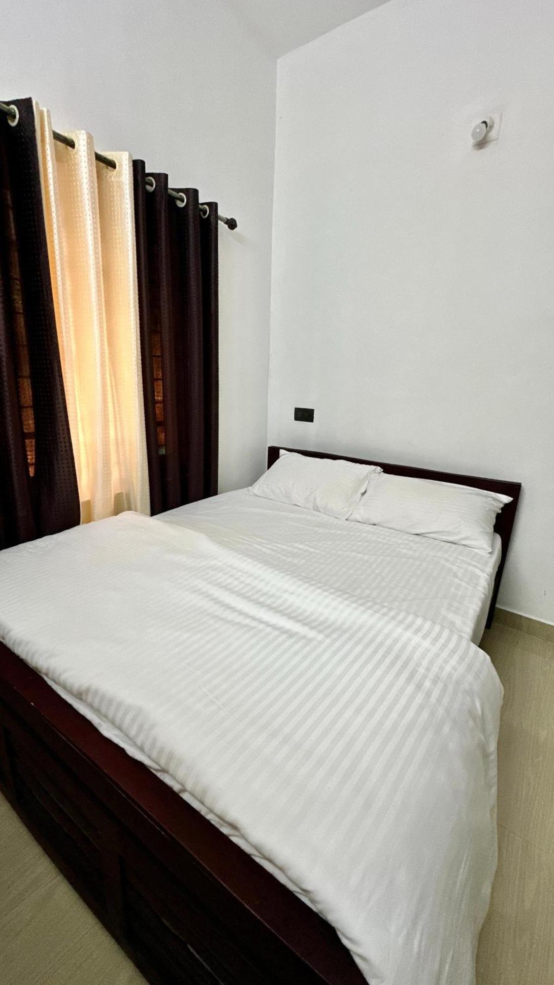Morning Hills Villa Мунар Екстериор снимка